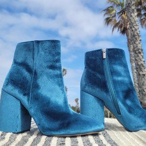 Vince Camuto Destilly Bootie Size 11